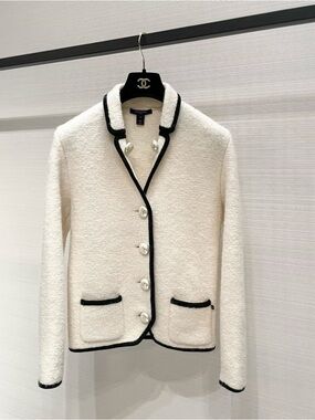 Authentic Louis Vuitton Cream Bouclé Jacket with Black Trim